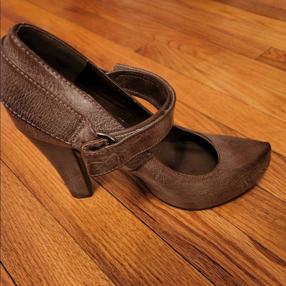Vintage Mary Jane Heels